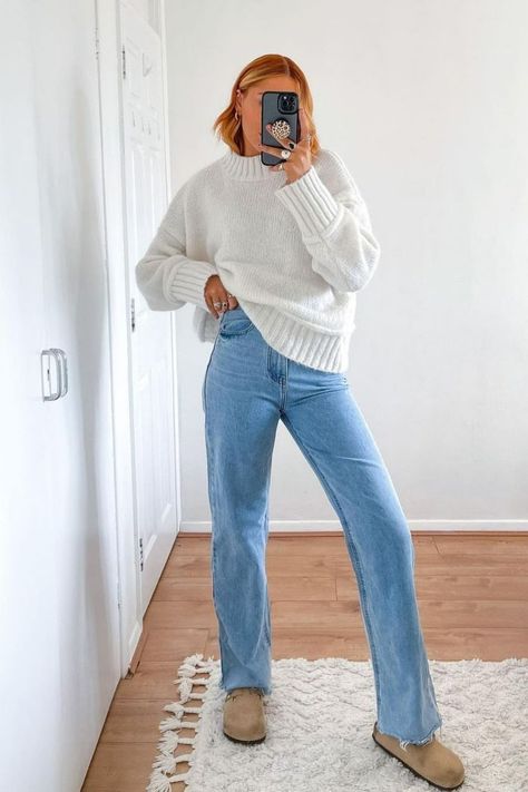 Black Tennis Shoes And Jeans Outfit, Relaxed Fall Outfit Casual, Womens Comfy Fall Outfits, Fall And Winter Outfits Casual, Women's Fall Outfits 2023, Causal Outfits For Women Spring 2023, Cool Girl Autumn Outfits, Fall Outfit Inspo 2023 Casual, Fall Outfit Inspiration 2023