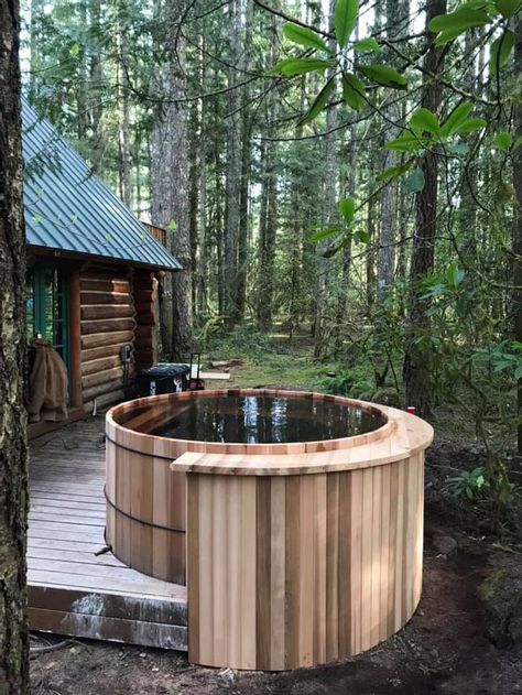 Wooden Hot Tub, Wooden Pool, Enclosure Ideas, Hot Tub Designs, Cedar Hot Tub, Living Pool, Diy Hot Tub, Best Above Ground Pool, Hot Tub Deck