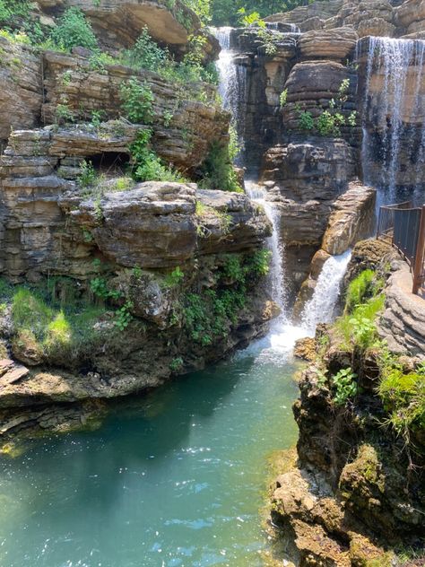 gorgeous waterfall in Missouri Branson Missouri Aesthetic, Top Of The Rock Branson, Missouri Aesthetic, Branson Restaurants, Travel Missouri, Missouri Hiking, Missouri Caves, Branson Missouri Vacation, Missouri Ozarks