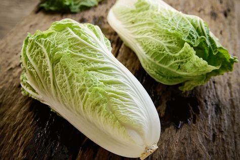 Napa Cabbage Salad, Makanan Rendah Kalori, Baja Fish Tacos, Chinese Kool, Cabbage Seeds, Cabbage Salad Recipes, Penyakit Jantung, Unstuffed Cabbage, Asian Vegetables