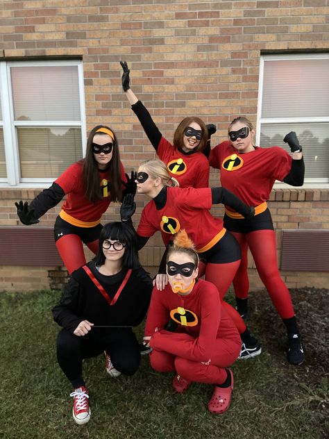 Group Halloween Costumes College Parties, Disney Costumes For Groups, Superhero Group Costumes, Incredibles Group Costume, Mickey Mouse Group Costume, Ms Incredible Costume, Marvel Group Costumes, Diy Incredibles Costume, Team Costume Ideas