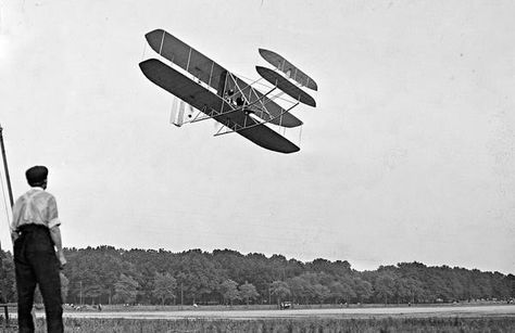 Connections Academy, Wright Flyer, The Wright Brothers, North Carolina Beaches, Rare Historical Photos, Wright Brothers, Space Museum, Facts For Kids, Aviation History