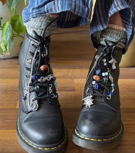 Charms On Docs, Boots With Beads On Laces, Doc Martens Beads On Laces, Beaded Doc Martens, Boots Makeover, Doc Marten Accessories, Decorating Doc Martens, How To Lace Doc Martens Boots, Boot Charms Docs