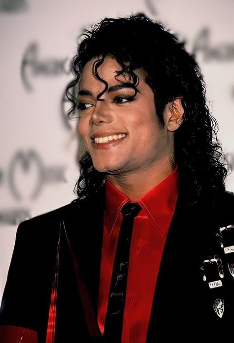 Mj Smile, Michael Jackson Aesthetic, Bad Michael, Michael Jackson Poster, Michael Jackson Hot, Jackson Aesthetic, Michael Jackson Bad Era, Mike Jackson, Hee Man