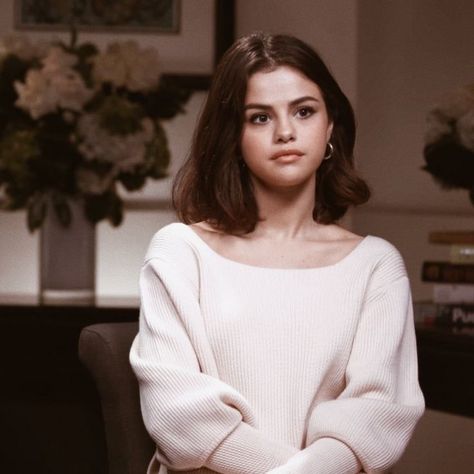 Selena Gomez Haircut, Selena Gomez Short Hair, Selena Gomez Hair, Selena Gomez Pictures, Shot Hair Styles, Remus Lupin, Friend Group, Penteado Cabelo Curto, Cut My Hair