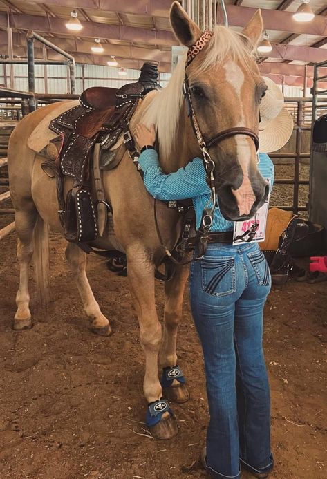 Barrel Racer Aesthetic, Barrel Racing Aesthetic, Racer Aesthetic, Race Outfit, Horse Wedding, Cute Horse Pictures, Barrel Racing Horses, Rodeo Horses, Barrel Horse