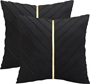 Black Glam Living Room, Black And Gold Living Room, Black Decorative Pillows, Cottagecore Living, Black Couches, Luxury Pillows Decorative, Cushion Bed, Gold Throw Pillows, Gold Sofa