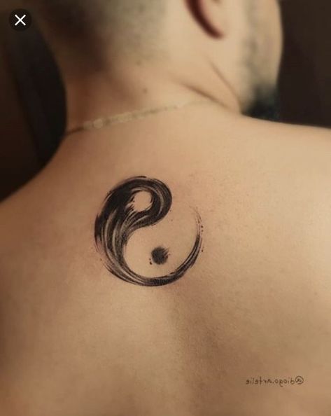 60 Best Yin-Yang Tattoos to Express Your Unique Individuality in 2021 Cat Tattoos, Zen Tattoo, Herren Hand Tattoos, Yin Yang Tattoo, Pola Tato, Yang Tattoo, Yin Yang Tattoos, Inspiration Tattoos, Парные Тату