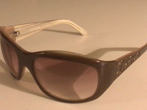 90s Fashion Sunglasses, Brown Y2k Widget, Brown Acssesories Aesthetic, Y2k Brown Sunglasses, Cool Mom Aesthetic Outfits, 2000s Brown Aesthetic, Y2k Mom Aesthetic, Brown 2000s Aesthetic, Mcbling Sunglasses