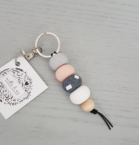 Keyring, pink white and granite keyring, polymer clay keyring, clay accessories, polymer clay, leather keyring, key chain, beaded keyring, Clay Keyrings, Clay Keyring, Clay Diys, Sped Classroom, Diy Jewelry To Sell, Jewellery Diy, Jewelry Polymer Clay, Diy Jewelry Rings, Clay Keychain