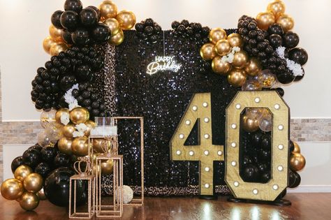 DIY marquee numbers, backdrops and balloons decor @lit.d.n.d Backdrop With Marquee Numbers, Marquee Numbers With Balloons, Diy Marquee Numbers, Numbers With Balloons, Balloons Black And Gold, Marquee Numbers, Balloons Decor, Gold Backdrop, Backdrop Ideas