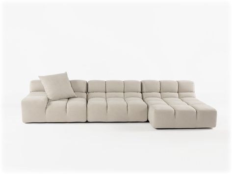 [SponsoredPost] The Tufty-Time Sofa Series, One Of BAndB ItaliaS Most Consolidated Successes, Finds Effective Answers To The Themes Of Modularity, Comfort And Removable Covers. The Tufty-Time Modular System Starts With An Ottoman As The Basic Piece, Which Is Then Accompanied By Central, Corner And Terminal Elements With A Low Or Hi #leathermodularsofa Tufty Time Sofa, B&b Italia Sofa, Traditional Sofas, Neoclassical Furniture, Leather Modular Sofa, Modern Sofa Living Room, Wedding Backdrop Design, Traditional Sofa, Corner Sofas