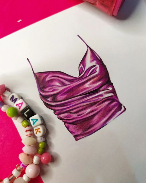 A little silky top 💜 Formation stylisme online @hymclub23 . . . . . . . . #artoftheday #art #artist #artcollector #artwork #artgallery… | Instagram Dress Illustration Art, Fashion Illustration Shoes, Fashion Sketchbook Inspiration, Markers Drawing Ideas, Sketches Sketchbook, Fabric Painting Techniques, Fabric Drawing, Fashion Illustrations Techniques, Mens Fashion Illustration