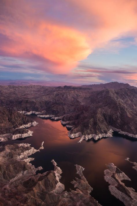 Lake Mead - Photo by Thomas Heaton Lake Mead Nevada, Rhyolite Ghost Town, Lake Mead, Valley Of Fire, Photography Kit, Us Road Trip, Road Trip Usa, Mead, Vacation Destinations