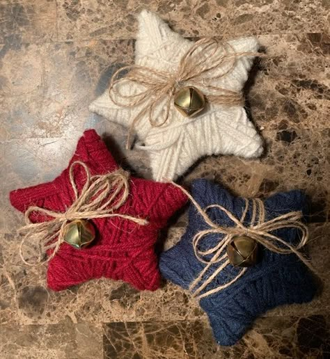 Farmhouse Patriotic Decor, Primitive Bowl Fillers, Patriotic Christmas Ornaments, Patriotic Crafts Diy, Americana Crafts, Primitive Star, Fourth Of July Decorations, Rustic Christmas Ornaments, 4th July Crafts