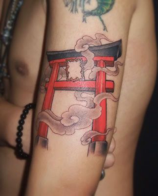 Torii gate tattoo Torri Gate Tattoo, Torii Gate Tattoo Design, Japanese Gate Tattoo, Tori Gate Tattoo, Torii Gate Tattoo, Gate Tattoo, Japanese Torii, Tori Gate, Tattoo Pierna