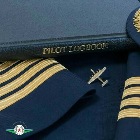 Miles Archer, Pilot Career, Aviation Education, Plane Photography, Pilot Uniform, Student Pilot, Becoming A Pilot, Plane And Pilot, Pilots Aviation