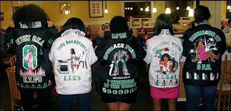 Alpha Kappa Alpha Sweater, Alpha Kappa Alpha Jackets, Alpha Kappa Alpha Clothing, Boho Plus Size, Aka Sorority, Alpha Phi Alpha, Detailed Artwork, Spotlight Stories, Alpha Kappa Alpha Sorority