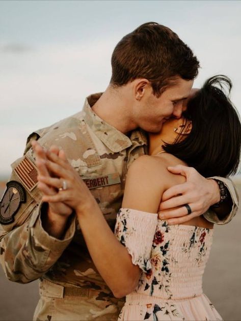 Air Force Couple Pictures, Military Couple Photoshoot, Military Couple Aesthetic, Airforce Couple, Army Engagement Pictures, Military Family Photoshoot, Military Homecoming Pictures, Army Engagement Photos, Military Family Pictures