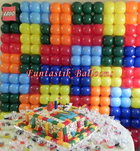 Lego like Balloon Wall / Backdrop Call It's Party Time at 618-651-1505 if you like this idea and let us help you decorate your event. Balloon Wall Backdrop, Diy Kids Party Favors, Lego Balloons, Girls Lego, Lego Cookies, Diy Kids Party, Ninjago Party, Lego Girls, Lego Wall