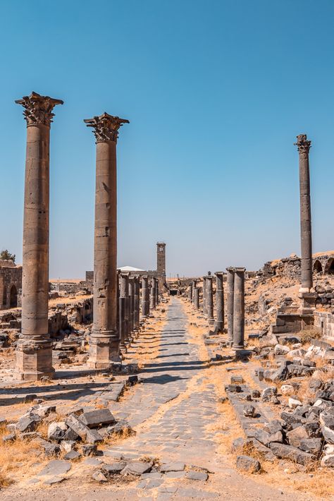 15 Best Things To Do In Syria in 2019 - Traveltomtom.net - Traveltomtom.net Syria Travel, Syria Country, History Egypt, Famous Statues, Egypt Civilization, Damascus Syria, Egypt History, Egyptian History, Mountain Village