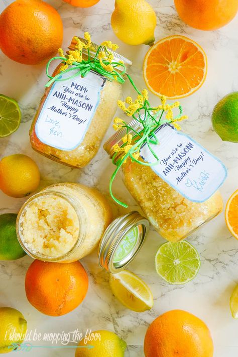 Budget-Friendly Citrus Sugar Scrub for Mother's Day with Free Printable Mason Jar Gift Tags Mason Jar Gift Tags, Scrub Ingredients, Skin Cream Recipes, Salt Scrub Recipe, 99 Cent Store, Body Scrub Recipe, Sugar Scrub Homemade, Sugar Scrub Recipe, Face Scrub Homemade