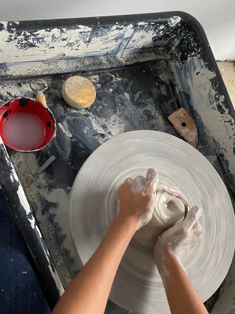 Pottery Art Aesthetic, Pottery Aethstetic, Clay Hobby Aesthetic, Pottery Asethic, Making Pottery Aesthetic, Art Club Aesthetic, Clay Making Aesthetic, Making Ceramics Aesthetic, Clay Class Aesthetic