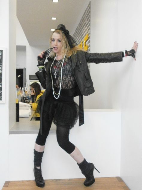 Madonna Fancy Dress, 80s Rock Fashion Women, Madonna 80s Outfit, Madonna Outfits, 80s Outfit Ideas, 80s Theme Party Outfits, 80’s Outfits, 80s Halloween Costumes, 80s Fashion Party