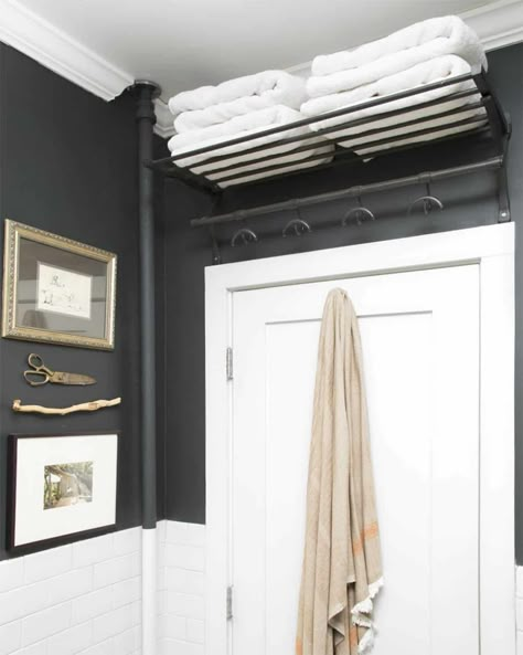 Diy Bathroom Shelves, Makeover Kamar Mandi, Diy Bathroom Storage Ideas, Bathroom Diy Ideas, Diy Organizers, Door Shelf, Diy Bathroom Storage, Shelf Bathroom, Bathroom Diy