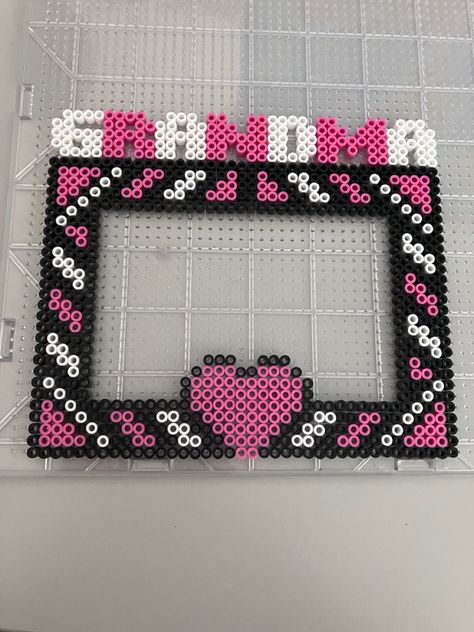 Perler Bead Picture Frames Patterns, Perler Photo Frame, Perler Bead Picture Frame Pattern, Picture Frame Perler Beads, Mom Perler Beads, Perler Bead Frame Pattern, Perler Bead Picture Frames, Perler Bead Frame, Barbie Perler Beads