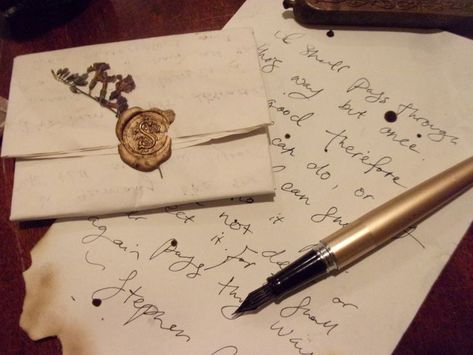 Letter Wax Seal, Old Fashioned Love, Tea History, Old Letters, Writing Letters, Pen Pal Letters, Sunday Evening, Letter Stamps, Handwritten Letters