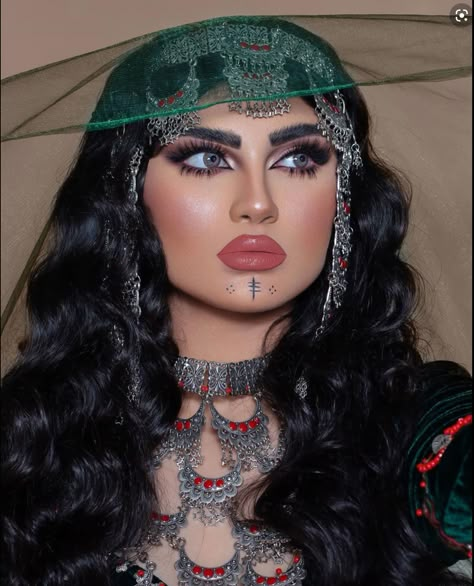 Afghani Makeup, Mehndi Makeup Look, Yemeni Henna, Yemeni Clothes, Iraqi Women, 5k Subscribers, Afghani Dress, Afghan Wedding, Elegant White Dress