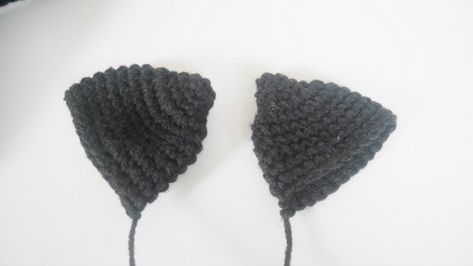 Cat Bed Ideas, Crochet Cat Ears, Black Cat Ears Headband, Black Cat Ears, Soft Ideas, Kat Haken, Crochet Bed, Crochet Cat Bed, Bed For Cats