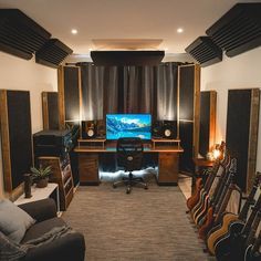 Home Music Studio Ideas, Bedroom Music Studio, Studio In Casa, Studio Room Design, Workspace Setup, Home Studio Design, Music Room Design, Home Recording Studio Setup, Studio Vibes