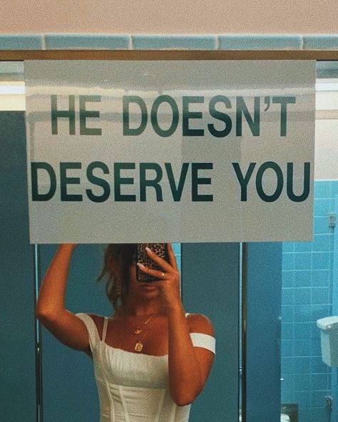 He Doesnt Deserve You, Women Celebrities, Street Quotes, Outfits Minimalist, Celebrities Fashion, Heels Fashion, Dresses Outfits, Happy Words, Style Dresses