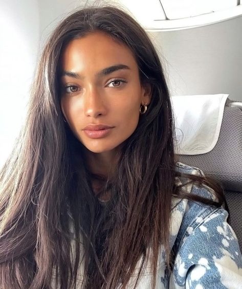 Kelly Gale, Instagram Crush, Model Aesthetic, Australian Models, Model Face, Dark Hair, Pretty Face, New Hair, Her Hair