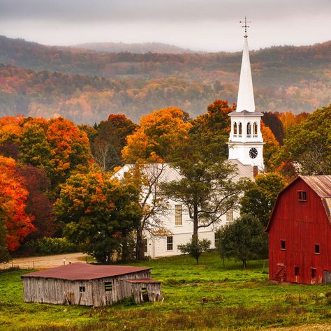 How to See the Most Beautiful Fall Foliage in New England | Thrillist Connecticut Aesthetic, New England Aesthetic, New England Usa, England Aesthetic, New England Road Trip, Old Country Churches, Church Pictures, New England Travel, New England Fall