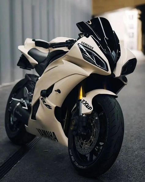 Motorcycles & More on X: "Yamaha R6 https://t.co/5TzZzHvTCZ" / X R6 Yamaha, Heavy Bike, Heavy Bikes, Motocross Love, Image Moto, White Motorcycle, Custom Sport Bikes, Yamaha Bikes, Motorcycle Aesthetic