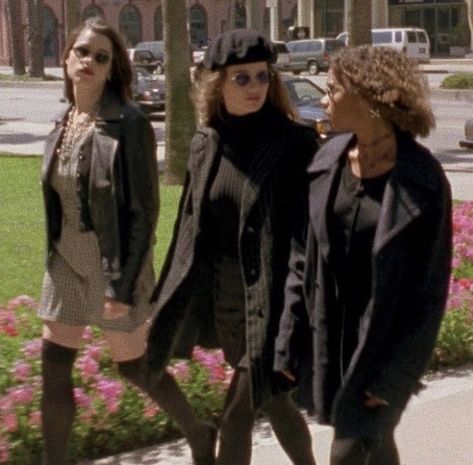 The Craft 1996, The Craft Movie, 90s Inspired Outfits, American Teen, Gothic Looks, Movies Outfit, Autumn Vibes, 90s Inspired, The Craft