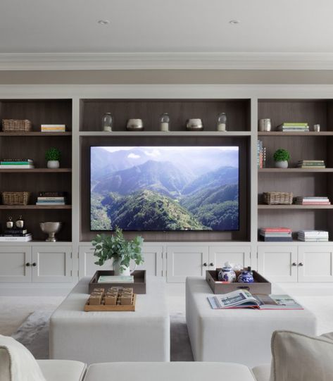 Living Rooms With Entertainment Centers, Media Walls, Humphrey Munson, Feature Wall Living Room, Built In Shelves Living Room, Media Room Design, Living Room Wall Units, Living Room Built Ins, Living Room Entertainment