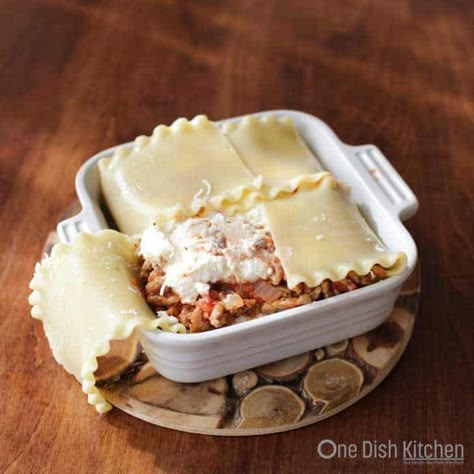 Mini Lasagna, Food For 2, Homemade Lasagna Recipes, Classic Lasagna Recipe, Single Serve Meals, Meals For 1, Food For Two, Small Batch Cooking, One Dish Kitchen