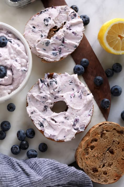 Cream Cheese Smear Recipe, Flavored Cream Cheese Recipes, Cream Cheese Board, Waffle Truck, Berry Cream Cheese, Cream Cheese Spread Recipes, Bagel Spread, Flavored Cream Cheeses, Cheese Spread Recipes