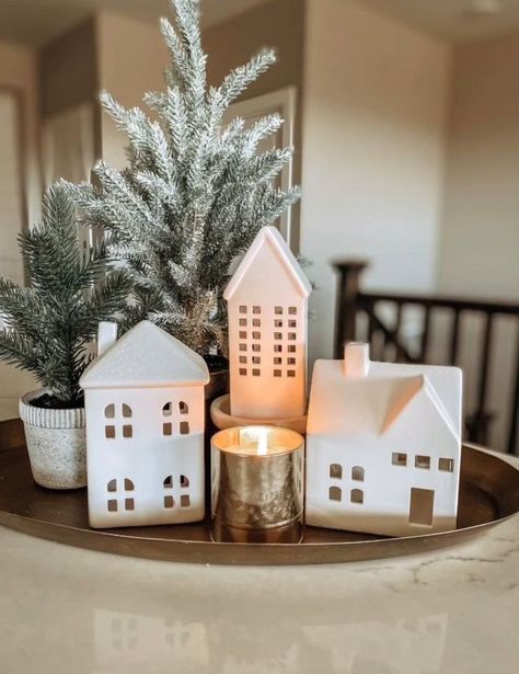 Cozy Christmas Decor, Neutral Christmas Decor, Christmas Decor Inspiration, Christmas Kitchen Decor, Christmas Themes Decorations, Christmas Inspo, Minimalist Christmas, Christmas Decorations For The Home, Winter Home Decor