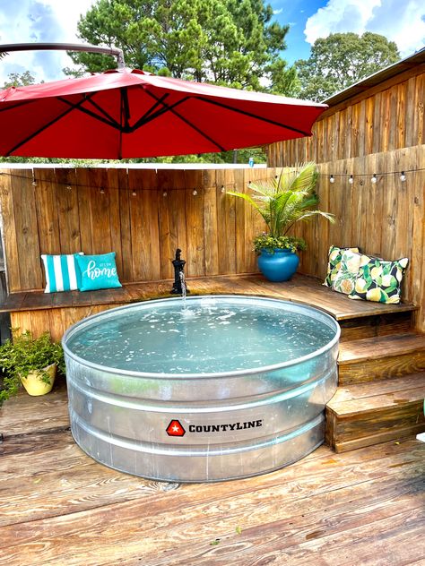 Water Trough Pool, Tank Pool Ideas, Stock Tank Pool Ideas, Stock Tank Swimming Pool, Tank Swimming Pool, Stock Pools, Diy Stock Tank, Metal Pool, Stock Tank Pool Diy