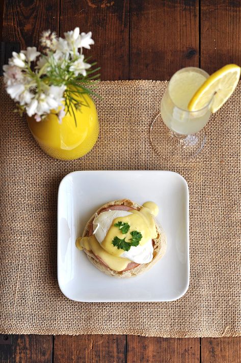 Brunch Ideas Series: Eggs Benedict with Lemosa Hollandaise Sauce Recipe, Eggs Benedict Casserole, Homemade Hollandaise Sauce, Recipe For Hollandaise Sauce, Yummy Biscuits, Crockpot Soup Recipes, Canadian Bacon, Hollandaise Sauce, Homemade Pancakes