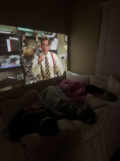 A group of friends watching a movie on a projector Bedroom With Movie Projector, Movie Night In Aesthetic, Movie Set Up At Home, Watching Movies At Home Aesthetic, Watching Movies With Friends Aesthetic, Watching Movie Projector Aesthetic, Projector Tv Bedroom, Dorm Room Projector, Watching Film At Home Aesthetic