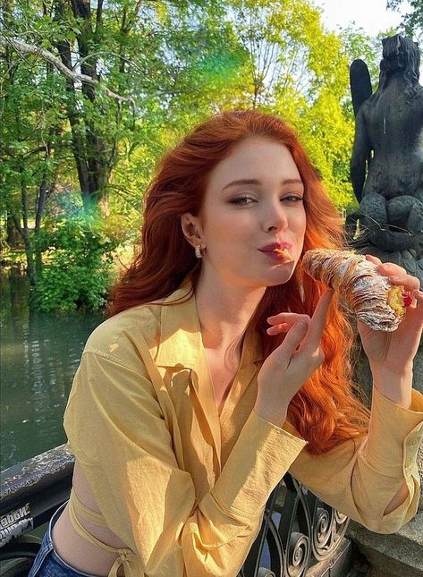 liz buxbaum|better than the movies|lynn painter Roux Auburn, Ginger Hair Girl, Michelle Instagram, Pretty Redhead, Red Haired Beauty, Ginger Women, Ginger Girls, Long Red Hair, Girls With Red Hair