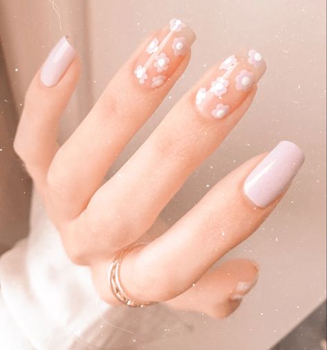 Professional But Fun Nails, Nail 2022, Summer Nail Art Designs, Shiny Nails Designs, Hippie Nails, Summer Nail Art, Trendy Nail Art Designs, Almond Acrylic Nails, Cute Gel Nails