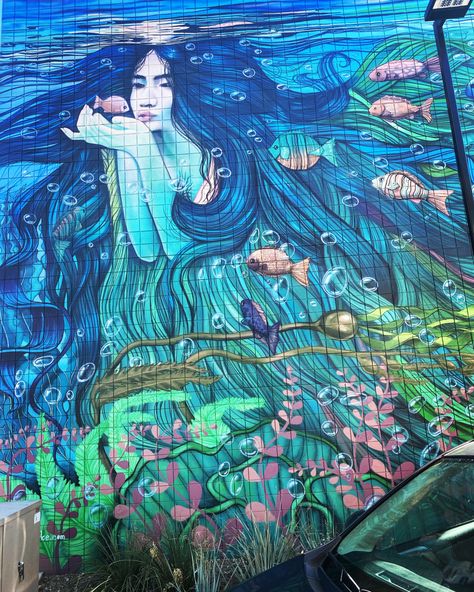 From one #artdistrictla to #artdistrictlv #siren #mermaid #muse #mural #aquarium #urbanart #graffitiart #lasvegasartsdistrict Aquarium Mural, Mermaid Mural, Dark Mermaid, Siren Mermaid, Arts District, Graffiti Art, Urban Art, Design Inspo, Muse