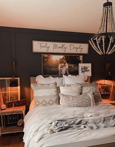 Bedroom Decor Master For Couples, Western Bedrooms, Western Bedroom Decor, Beautiful Bedroom Decor, Mobile Home Living, Bedroom Decor Cozy, Bedroom Decor Inspiration, Redecorate Bedroom, Farmhouse Bedroom Decor